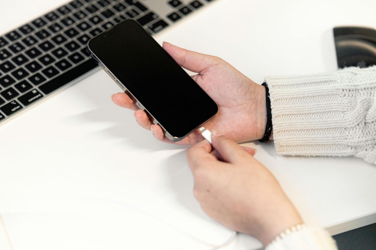 Đã Thay pin iPhone có mất zin không