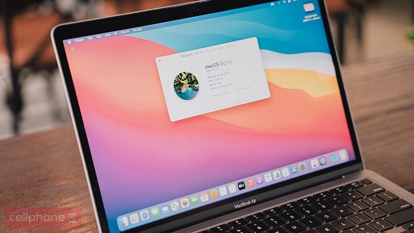 Màn hình Retina 13.3 inch tráng gương
